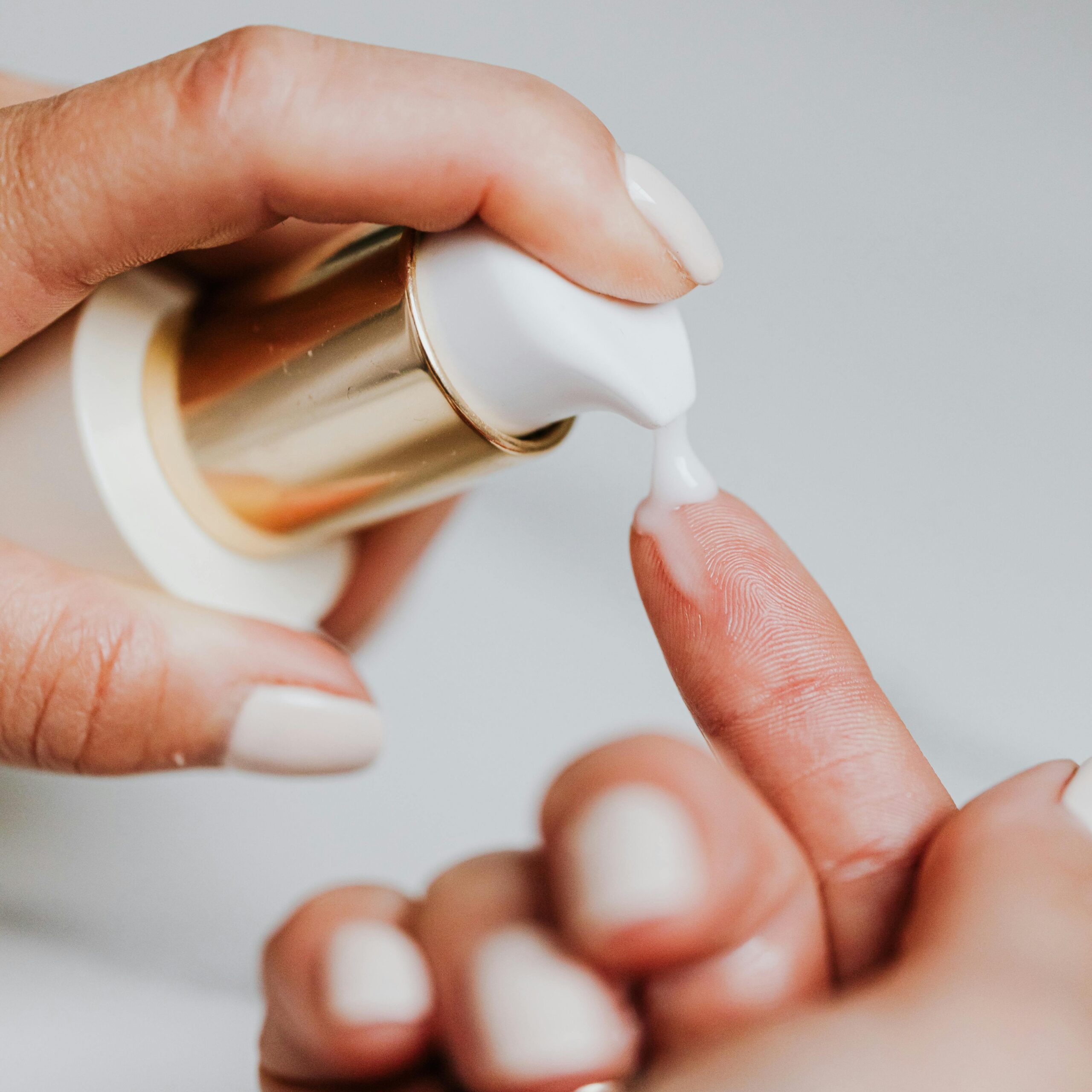 Skincare descomplicado: os 6 passos essenciais e os produtos favoritos do mercado.